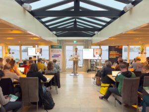 Nick presenting at VNO